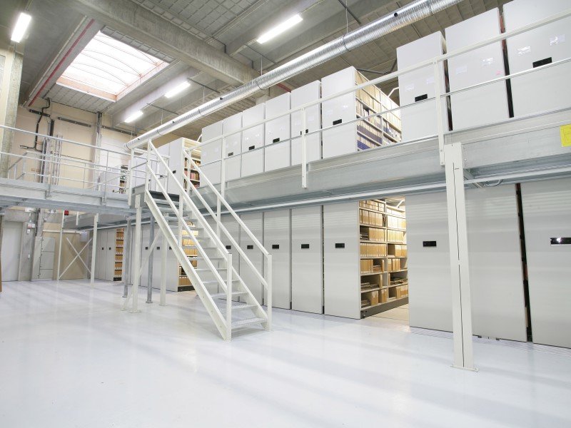 Archive high density mobile shelving