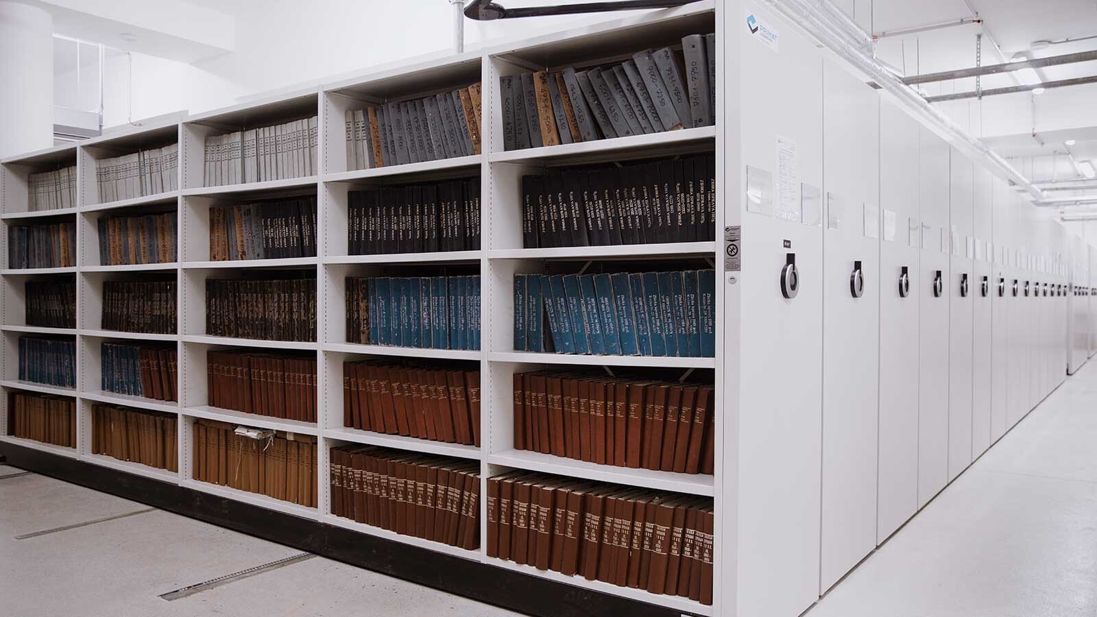 High density mobile shelving archive Bruynzeel_Land registry department_Zagreb